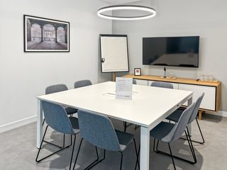 Location Bureau à Calle al mutamid 6. Oficina privada en alquiler  regus sevilla, camas en city