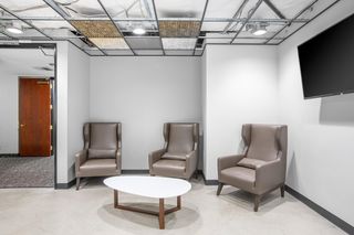 Rent Office space in Juan sebastián elcano 24. Suscripciones de coworking flexibles en regus malaga, pedregalej