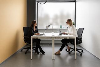 Location Bureau à Juan sebastián elcano 24. Uso de oficina privada bajo demanda en regus malaga, pedregalejo