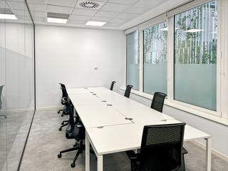 Affitto Ufficio in Calle ribera de loira 16. Oficina privada en alquiler para 4 personas en regus madrid, cam