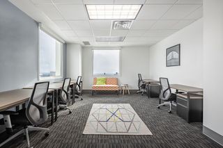 Miete Büro in Calle enrique mariñas 32. Oficina privada en alquiler para 15 personas en regus coruña, ne