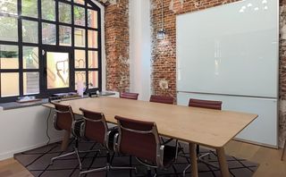 Affitto Ufficio in Manzanares 4. Oficina privada en alquiler para 10 personas en spaces madrid, s