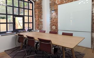 Affitto Ufficio in Manzanares 4. Oficina privada en alquiler para 10 personas en spaces madrid, s