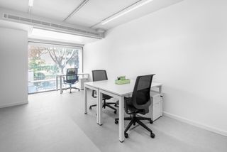 Miete Büro in Street alfonso xii 62. Oficina privada en alquiler para 3 personas en spaces madrid, sp