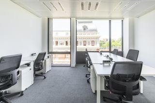 Miete Büro in Street alfonso xii 62. Oficina privada en alquiler para 4 personas en spaces madrid, sp