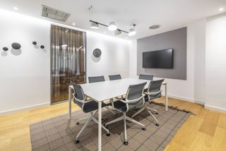 Miete Büro in Street alfonso xii 62. Oficina privada en alquiler para 5 personas en spaces madrid, sp