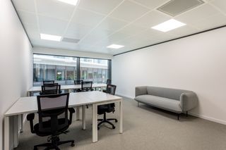 Rent Office space in Paseo de la castellana 200. Oficina privada en alquiler para 1 persona en spaces madrid, spa