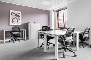 Rent Office space in C/ buenos aires 12. Oficina privada en alquiler para 4 personas en spaces bilbao, sp