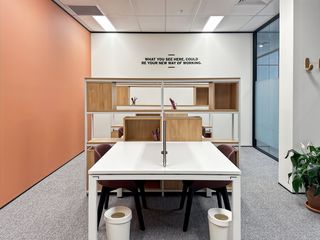 Location Bureau à Plaza de villasís 2. Únete a un ambiente de coworking colaborativo en spaces seville,