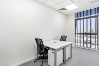 Affitto Ufficio in Plaza de villasís 2. Oficina privada en alquiler para 2 personas en spaces seville, s