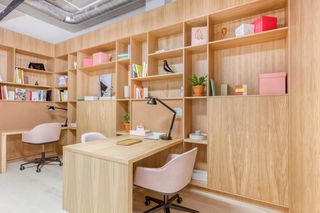 Rent Office space in Jose abascal 41. Únete a un ambiente de coworking colaborativo en spaces madrid,