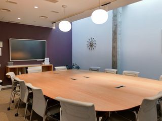 Miete Büro in Passatge mas de roda 6. Oficina privada en alquiler para 10 personas en spaces barcelona