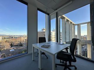Rent Office space in Avenida de manoteras 12. Oficina privada en alquiler para 2 personas en spaces spaces mad