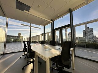 Miete B�ro en Avenida de manoteras 12. Oficina privada en alquiler para 5 personas en spaces spaces mad