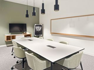 Rent Office space in Calle santa leonor 65. Oficina privada en alquiler para 10 personas en spaces avalon