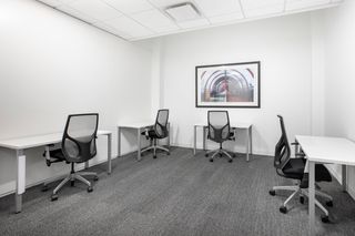 Miete Büro in Vicente aleixandre 1. Únete a un ambiente de coworking colaborativo en spaces las roza