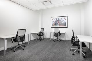 Miete Büro in Vicente aleixandre 1. Únete a un ambiente de coworking colaborativo en spaces las roza