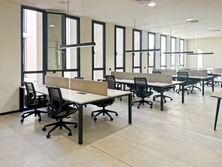 Miete Büro in Plaza tomás de haro 5. Espacios de coworking en regus almeria, vera