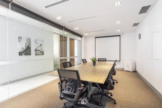 Rent Office space in Calle balbino marrón 6. Oficina privada en alquiler  regus sevilla, viapol en city
