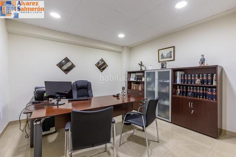 Foto 4f0fd54f-03d0-42b1-8594-1f78a2e3369a. Ufficio in Plaza de Toros Granada