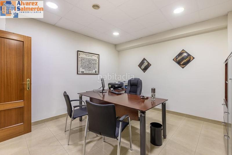 Foto 6a77eb61-1817-486f-9121-e88987bc607d. Ufficio in Plaza de Toros Granada