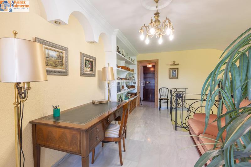 Foto d8a23816-71c2-46e9-8a81-cb6869bb3f42. Chalet magnifico chalet con amplios jardines y piscina en cortijo del aire! en Albolote