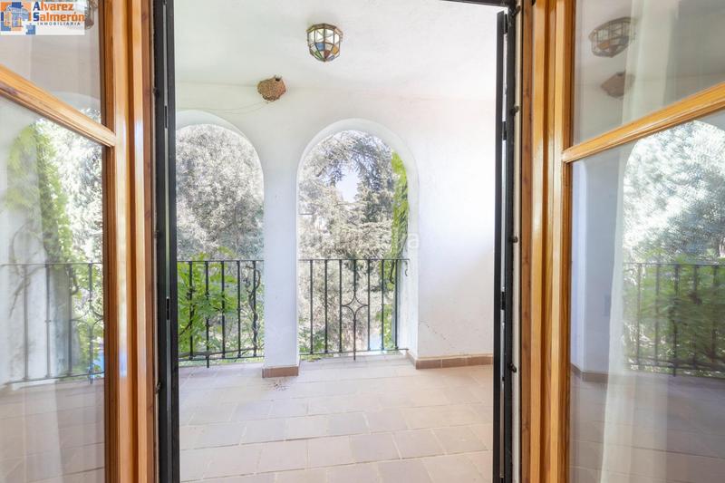 Foto dcb9b89c-780d-4923-a85c-0916b3268138. Chalet magnifico chalet con amplios jardines y piscina en cortijo del aire! en Albolote