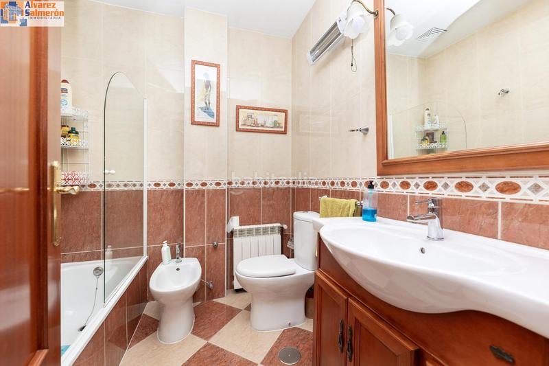 Foto 07f53406-d3e0-4390-8d80-e673d5621205. Semi detached house with heating parking in San Miguel Armilla