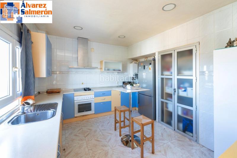 Foto 60cd3880-4dc7-45f9-b9f7-45a360373d6f. Casa con riscaldamento piscina in Cumbres Verdes Zubia (La)