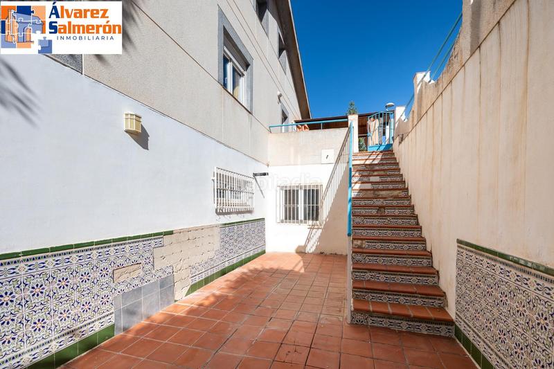Foto d295ae92-8dc8-4387-a83a-fcb0e0ab58d4. Casa con riscaldamento piscina in Cumbres Verdes Zubia (La)