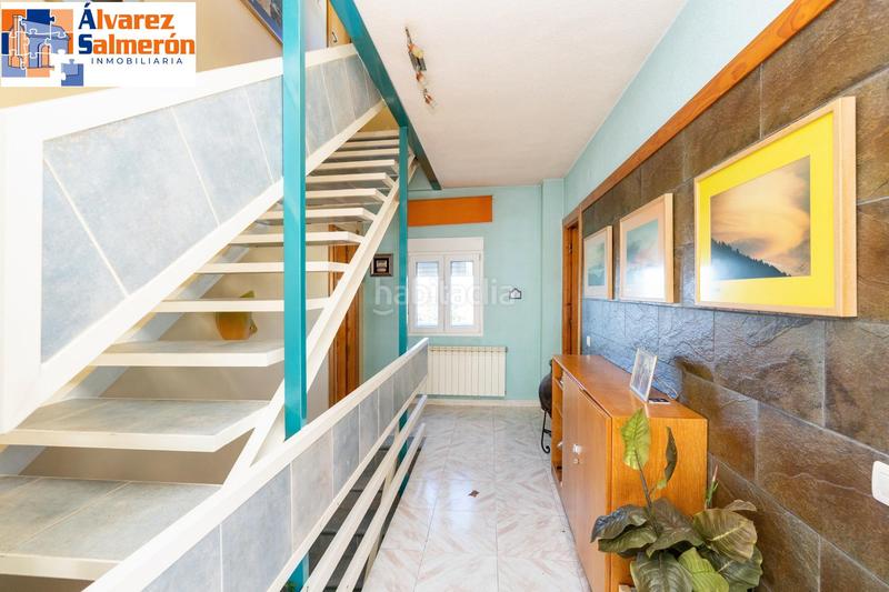 Foto 3d4ac963-ff95-4f47-b3c1-782ce2d7bc9f. House with heating pool in Cumbres Verdes Zubia (La)