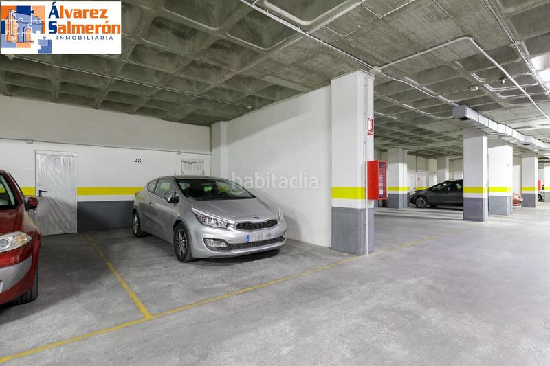 Foto e67a71e8-654b-42ea-b63d-bc37ff9a9f7d. Pis amb calefacció aparcament a San Francisco Javier Granada