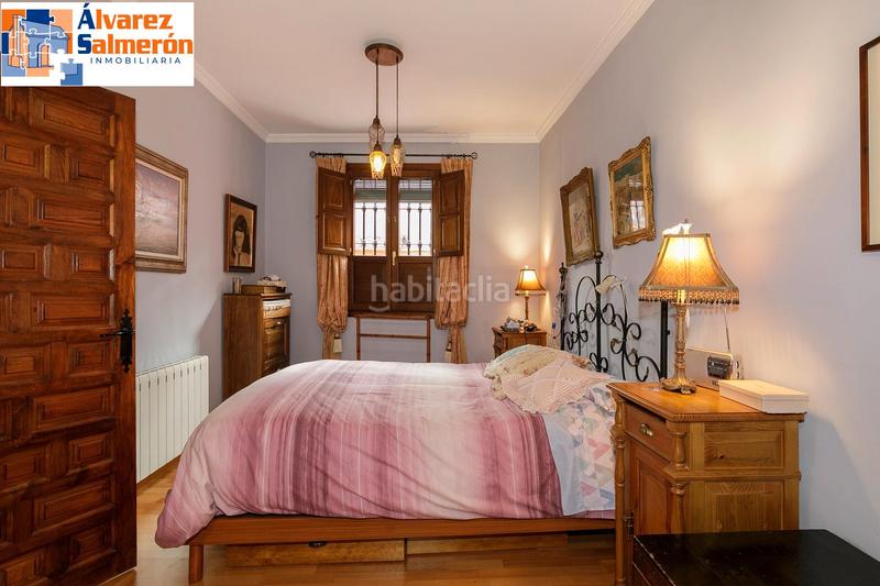 Foto 04fa0dff-9eb5-4d9f-974c-c09ccdeb5b74. Casa  en paseo de las palmas / familia o inversores en Granada