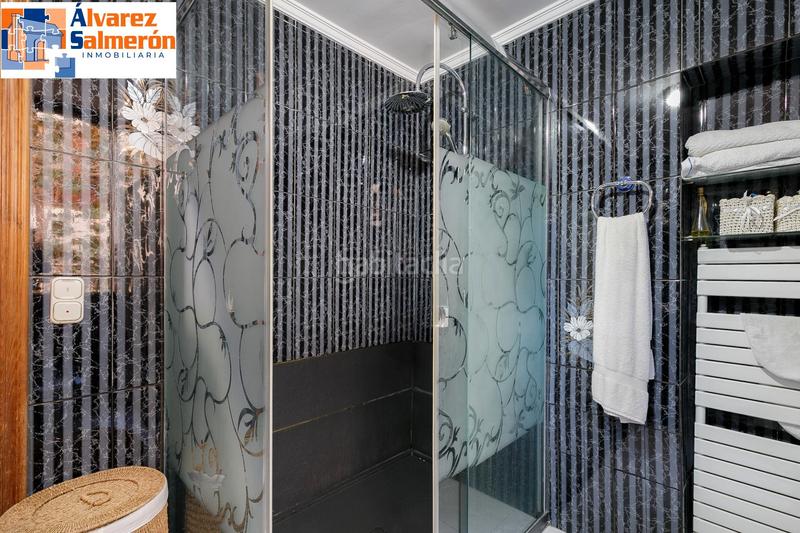 Foto 5817ccc1-77a8-4668-95a9-8ab5a7794905. Casa  en paseo de las palmas / familia o inversores en Granada