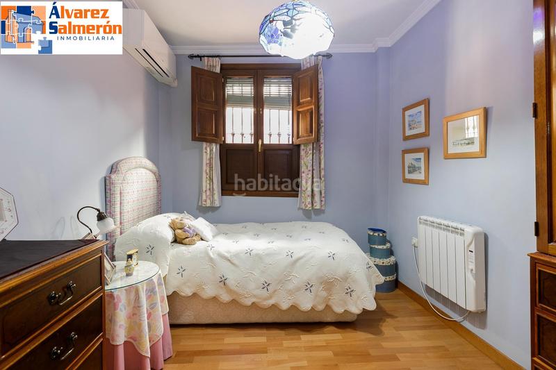Foto 9a08a877-5707-4b37-8e8d-7020b8b45c97. Casa  en paseo de las palmas / familia o inversores en Granada