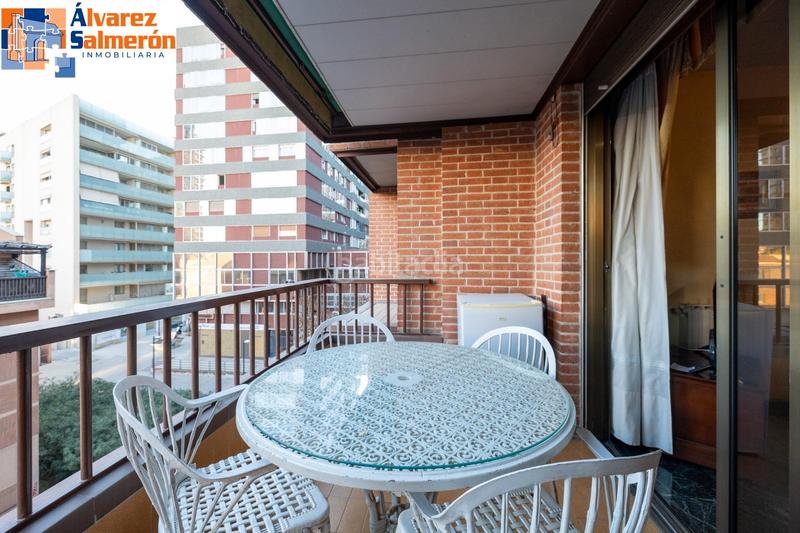 Foto 00b27c99-dce3-48c9-811b-4100ebde2923. Piso pisazo en constitucion en Plaza de Toros Granada