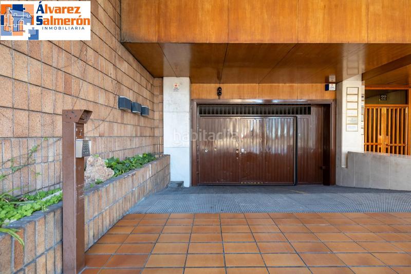 Foto 67536c59-57f7-4094-95a1-89a2aee63a5c. Piso pisazo en constitucion en Plaza de Toros Granada