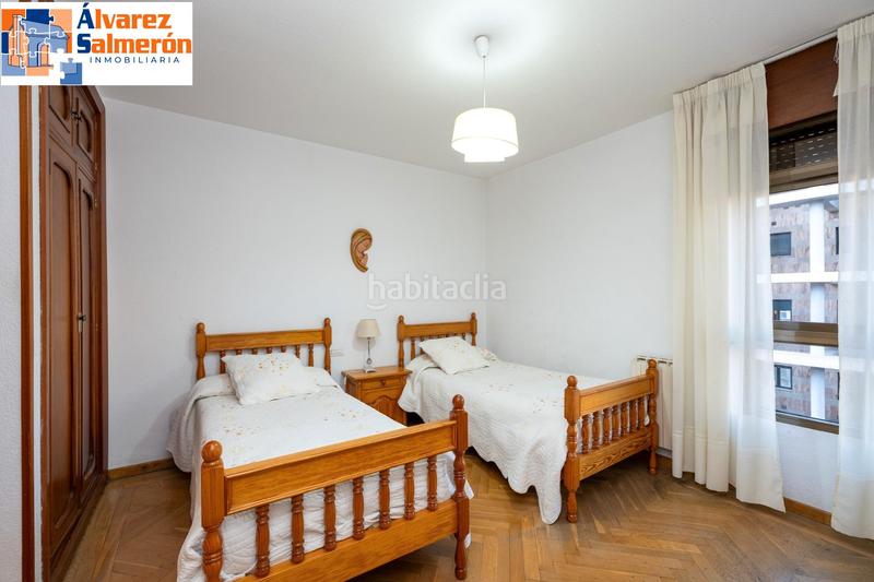 Foto bca7cec7-1493-407b-8920-3617aba0cae3. Piso pisazo en constitucion en Plaza de Toros Granada