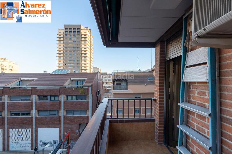 Foto dfcbe36e-33fe-4c26-9c18-c1f4a05b03d6. Piso pisazo en constitucion en Plaza de Toros Granada