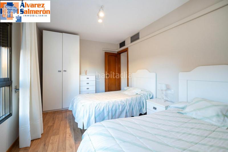 Foto eb7be4ac-ba63-4a45-89e9-0b085819dadf. Piso pisazo en constitucion en Plaza de Toros Granada