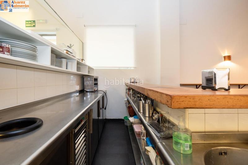 Foto c00c9a2d-9ccd-4506-bdb1-29f9cf5d0c3b. Locale commerciale in San Matías - Realejo Granada