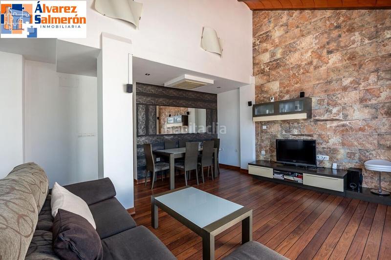 Foto 3384ce34-d0f9-4d08-8ea1-205002f4e3bd. Ático  dúplex premium en el corazón : lujo, espacio y vistas de ensueño. en Granada