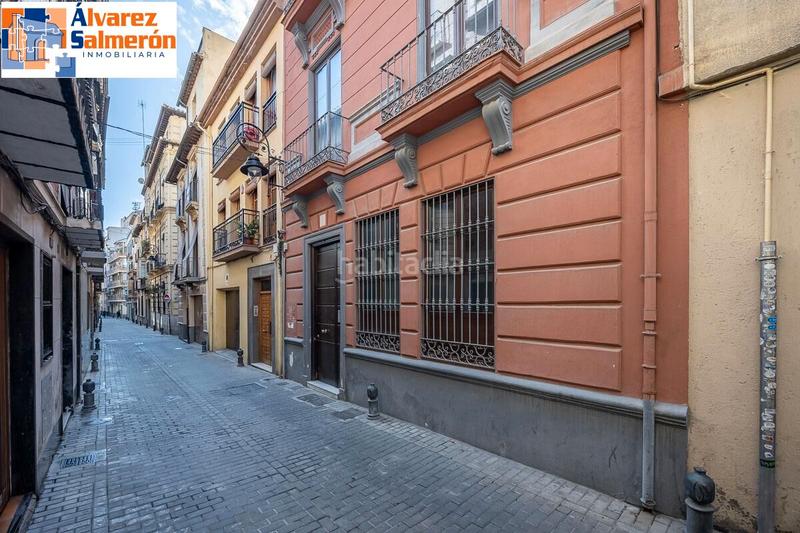 Foto 5d8cdb85-94ea-4f8d-96fc-87e3fe879221. Ático  dúplex premium en el corazón : lujo, espacio y vistas de ensueño. en Granada