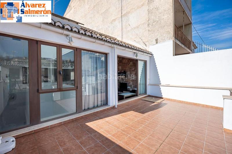 Foto 64cfd4c7-9bb4-4782-8c66-c254781f103f. Ático  dúplex premium en el corazón : lujo, espacio y vistas de ensueño. en Granada
