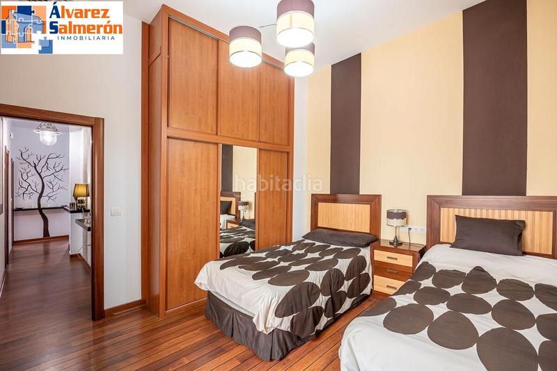 Foto 9e38ec95-b191-4a82-9ca1-81f6d38bacb6. Ático  dúplex premium en el corazón : lujo, espacio y vistas de ensueño. en Granada