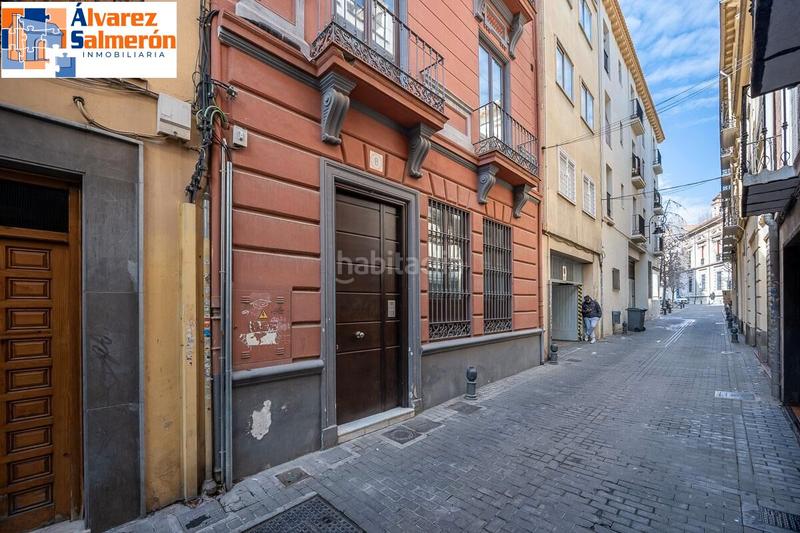 Foto a765dc4d-aea1-4417-b9f1-4a63d73c2232. Ático  dúplex premium en el corazón : lujo, espacio y vistas de ensueño. en Granada
