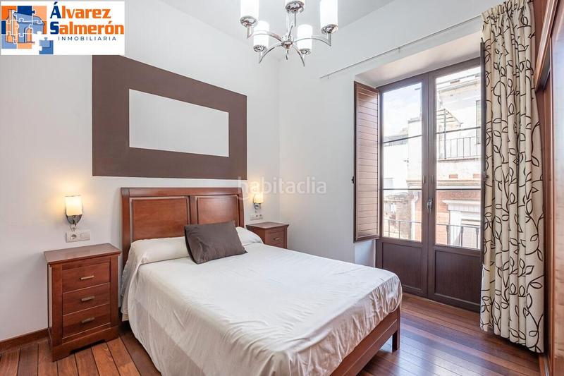 Foto d0cb7131-ff3f-4aae-ad50-55111153e036. Ático  dúplex premium en el corazón : lujo, espacio y vistas de ensueño. en Granada