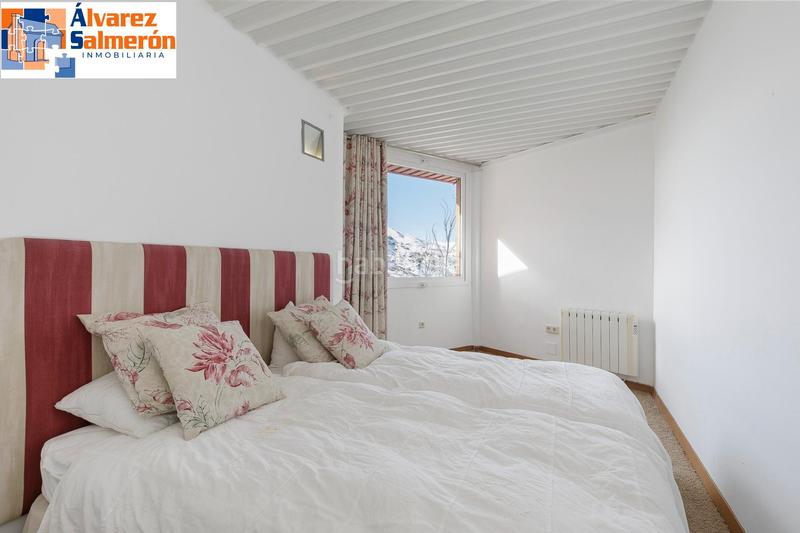 Foto a9b17525-2cf5-45c2-8486-6a3ad04875b6. Duplex with heating in Zona alta Sierra Nevada