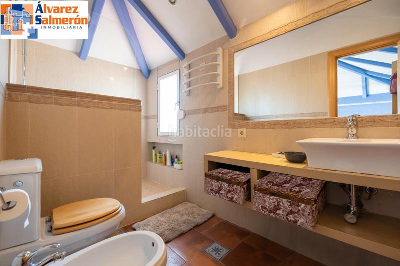 Foto d847e904-382f-4e78-997b-5d33218e9158. Ático espectacular ático en la zubia, con amplia terraza y vistas panorámicas 360º en Zubia (La)
