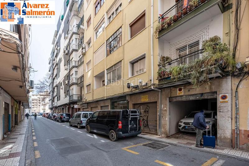 Foto 545a10d7-7769-47e0-b03a-503ad13856c3. Piso ¡atención! piso totalmente reformado con grandes calidades en pleno centro en Granada